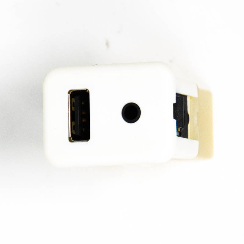 1015 Camaro USB Port Gen5DIY